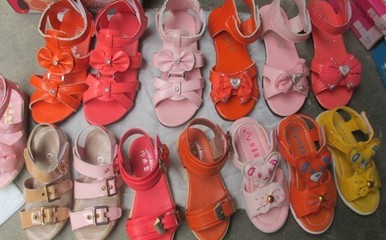 临沂兰山区 8元起低价批发，鞋帽一站式采购新地标